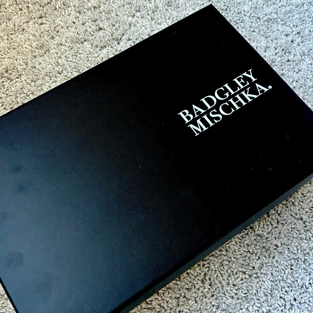 NWT BADGLEY MISCHKA
Hey Block Heel Slingback Sandals - Picture 8 of 9